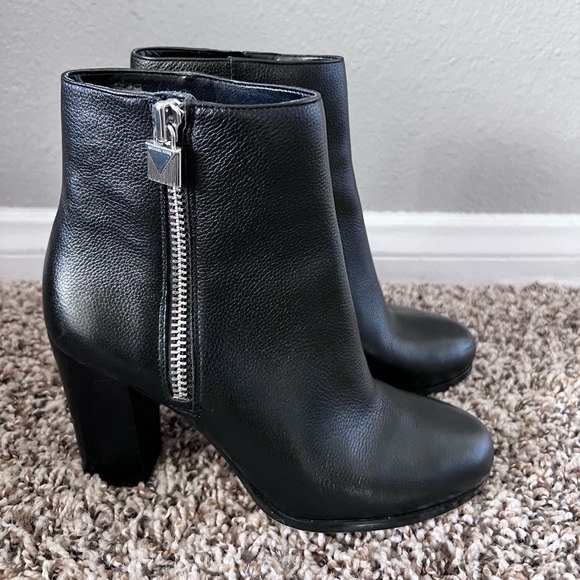 Michael Kors FRENCHIE Booties - Picture 3 of 7